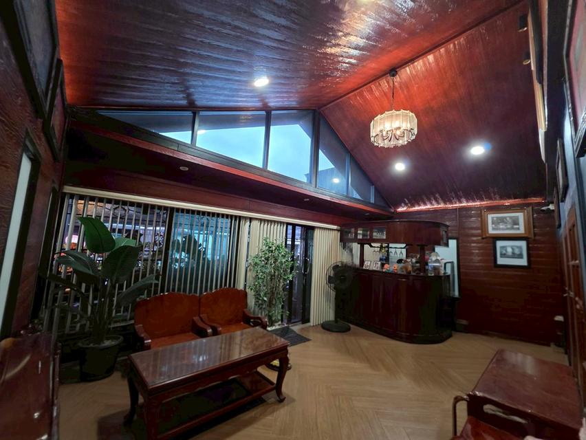 ขายบ้าน3ชั้น รีโนเวทใหม่ใกล้ BTSบางจาก เพียง 2.5km.-สุขุมวิท93 แยกพึ่งมี50/24 ขนาด32ตร.ว. 11