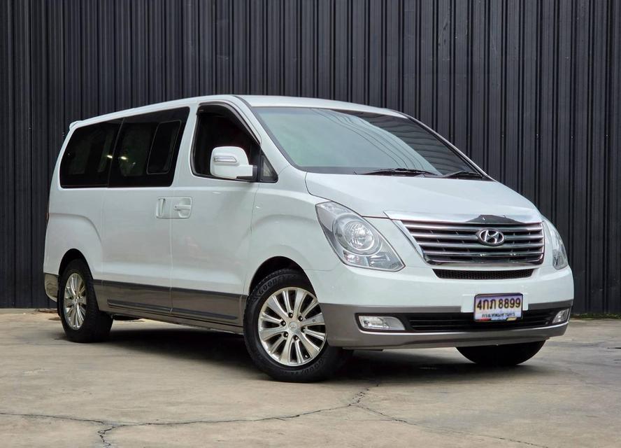 Hyundai H1 Grand Starex Premium 2012 รถมือเดียวป้ายแดง สภาพสมบูรณ์ ดูแลมาอย่างดี เซอร์วิสให้เรียบร้อย ยางใหม่ 2026 / แบตใหม่ 2026