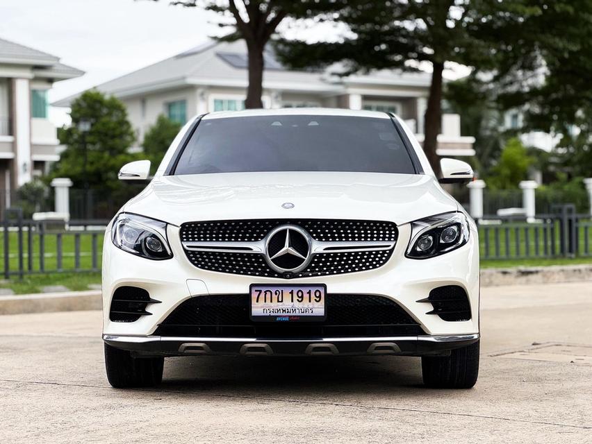 (แจ้งรหัสรถ AVA1919)⭐️ GLC 250d Coupe 4MATIC AMG Plus 2017 ดีเซลล้วน รูปย่อยที่ 2