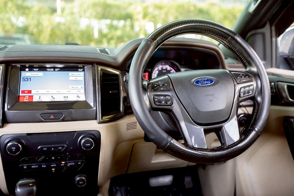 Ford Everest 2.2 Titanium Sunloof ปี 2017 สีฟ้า มือเดียวป้ายแดง 17