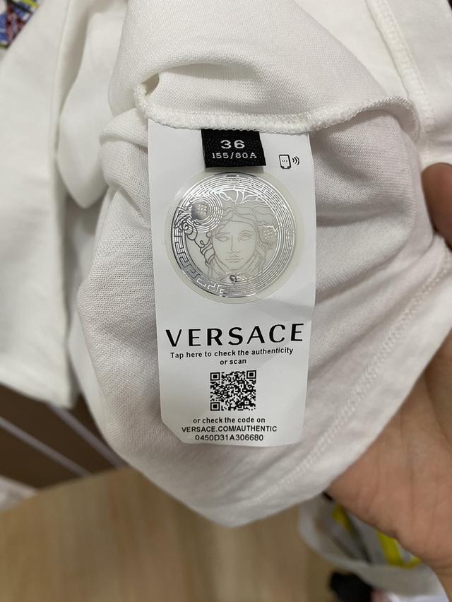 เสื้อ​ Versace​ แท้ 4