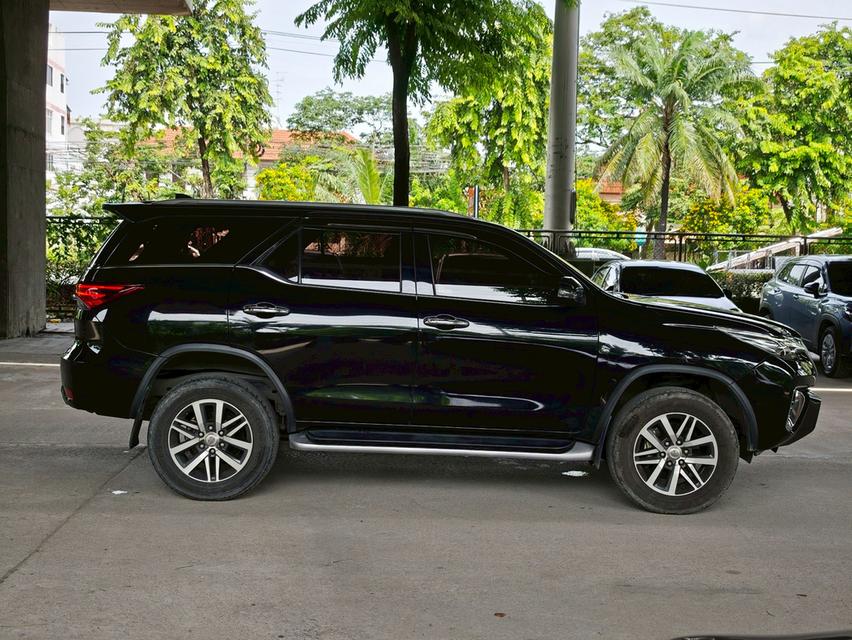 ขายรถ Toyota Fortuner 2.4G ปี 2019 สีดำ เกียร์ออโต้ 8