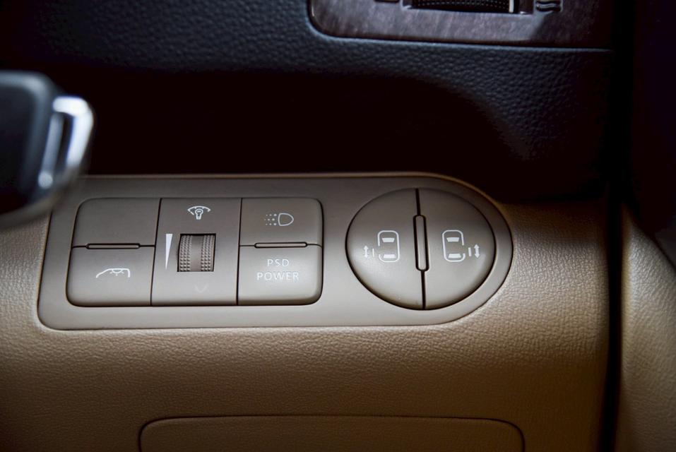 HYUNDAI H-1 Deluxe ปี 2016 6