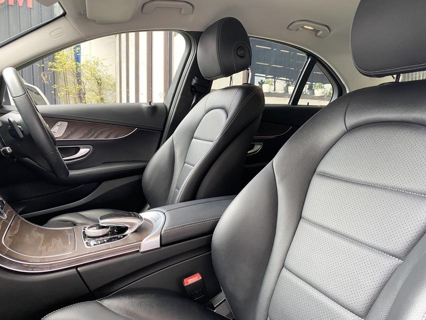 BENZ C350e 2.0 Plug-in Hybrid Exclusive ปี2018 แท้ รถมือเดียวเข้าศูนย์ตามระยะถึงปัจจุบัน 12