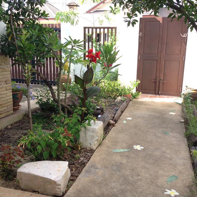 ขายบ้านเดี่ยวริมน้ำ 175 ตรว. ออกแบบสร้างโดยสถาปนิก วัสดุคุณภาพ ใกล้ BTS คูคต 20