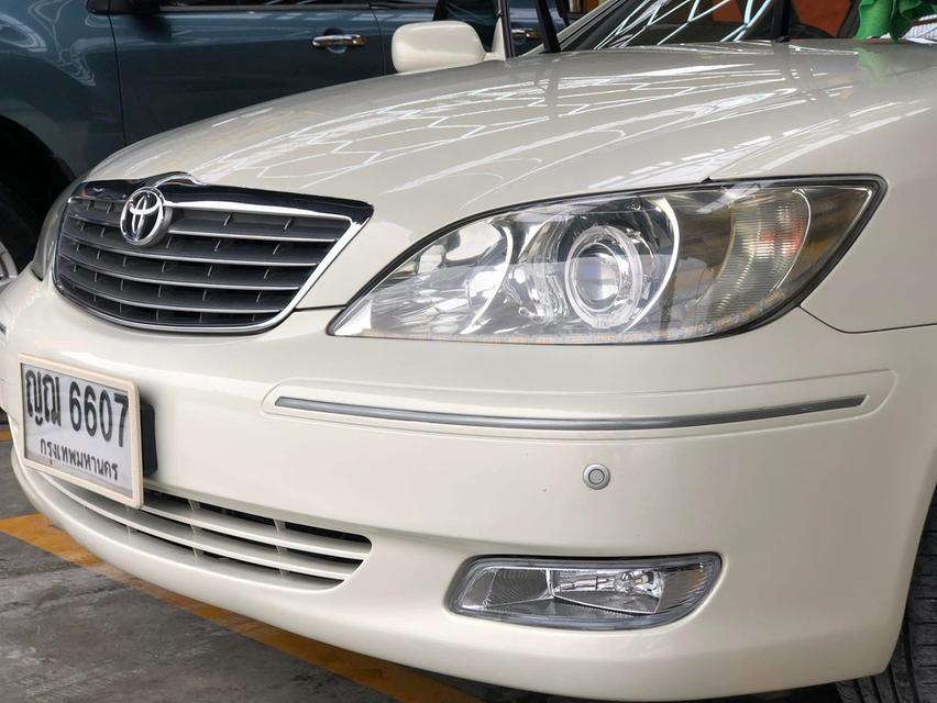 Camry 2.4Q ท็อปสุด “ตัวพิเศษฉลอง40 ปี ” 15