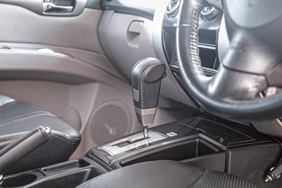 MITSUBISHI PAJERO เครื่องยนต์ 2.5 GT VG ปี 2013 5