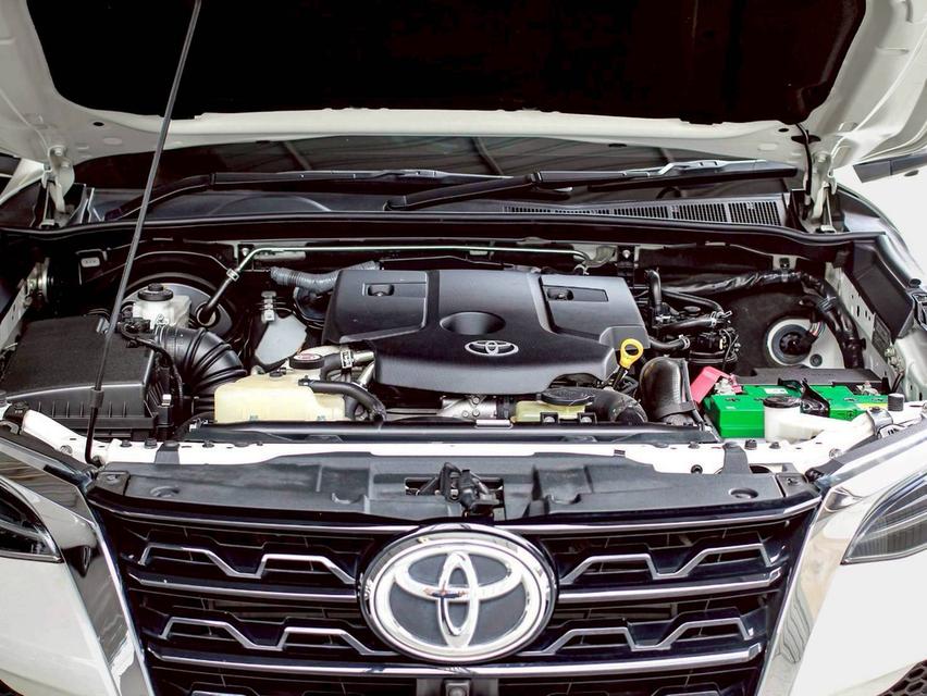 TOYOTA FORTUNER, 2.4 V 4WD LEADER รูปที่ 15