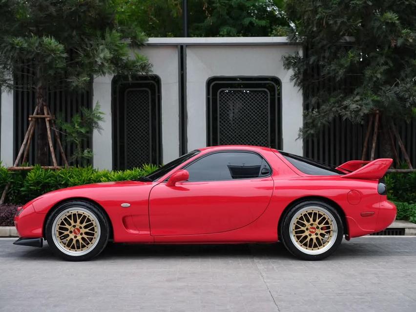 Mazda RX 7 สีแดง 9