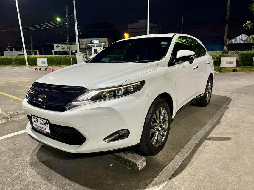 Toyota Harrier 2.0 ตัว Top ปี 2014 สีขาวมุก