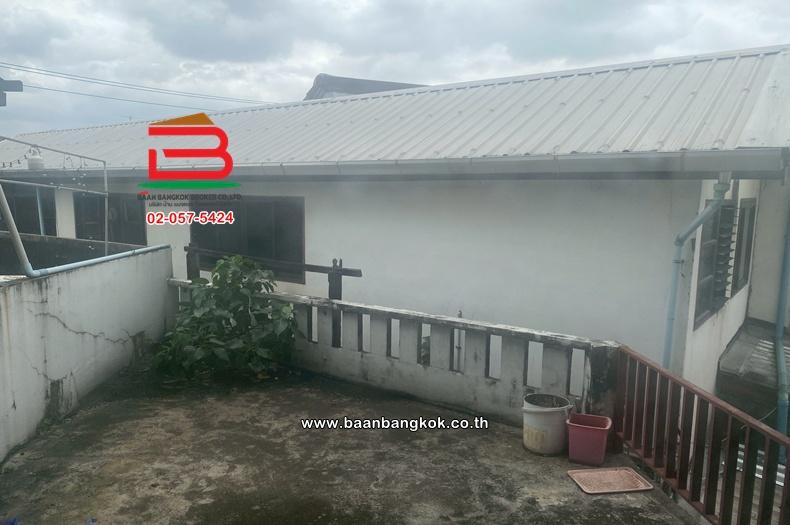 อาคารพาณิชย์ เนื้อที่ 19 ตร.ว. อยู่ระหว่าง ซอยลาดปลาเค้า 83-ซอยลาดปลาเค้า 85 ใกล้เดอะแจ๊สรามอินทรา ถนนรามอินทรา แขวงอนุสาวรีย์ เขตบางเขน 14