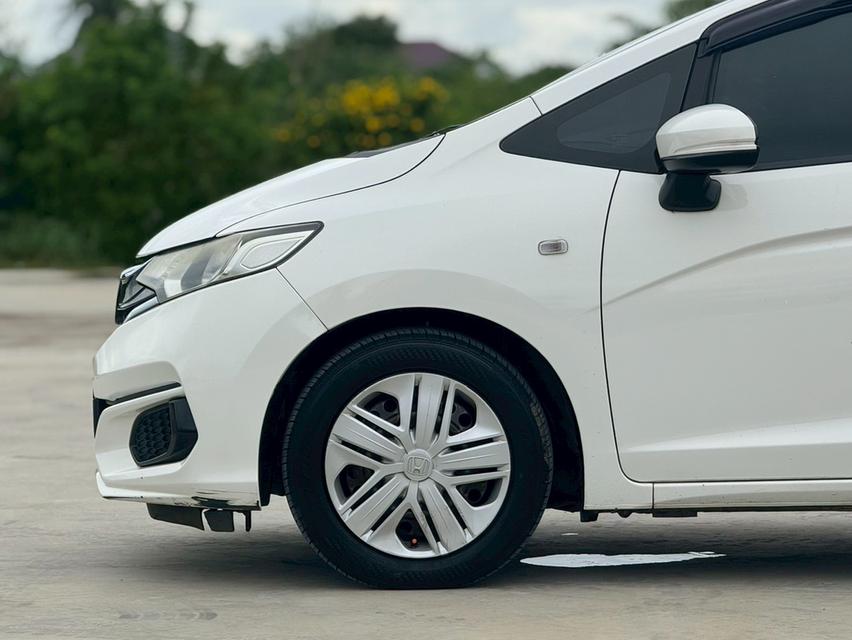 HONDA  JAZZ GK 1.5 S (MNC) Y2018 สีขาว ออโต้  8
