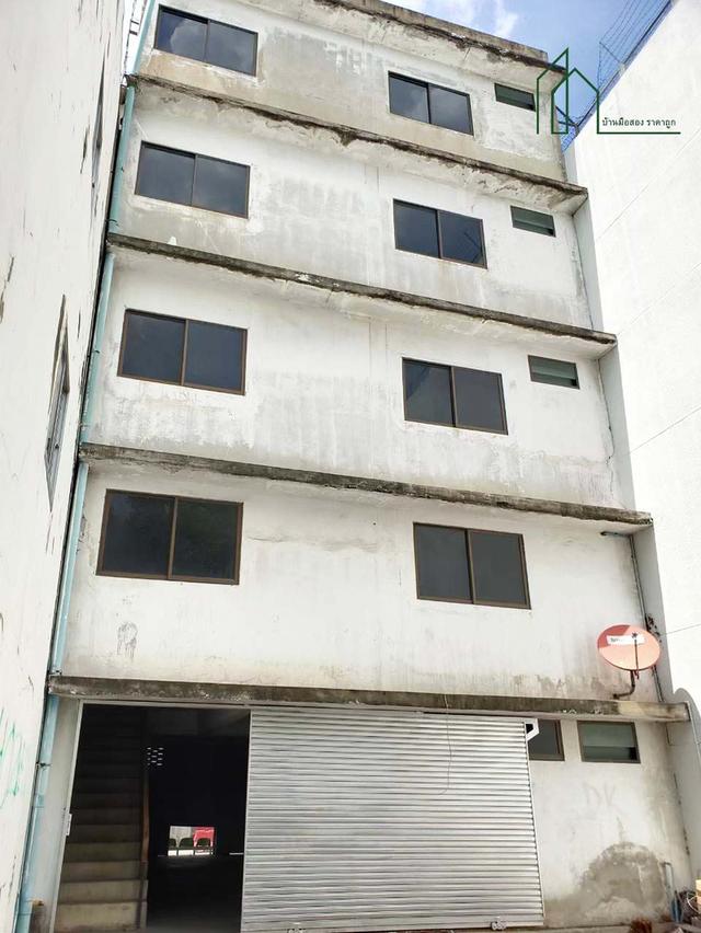 อาคารพาณิชย์ 2 คูหา ติดถนนลาดพร้าว 3