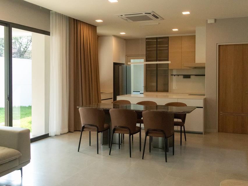 ให้เช่าบ้านใหม่หรู บ้านเดี่ยว 2 ชั้น  สไตล์ Modern Luxury  Mantana Bangna Km.15 4