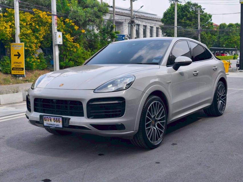 รหัสรถ KPV666 2022 PORSCHE CAYENNE 3.0 HYBRID COUPE สี  Crayon