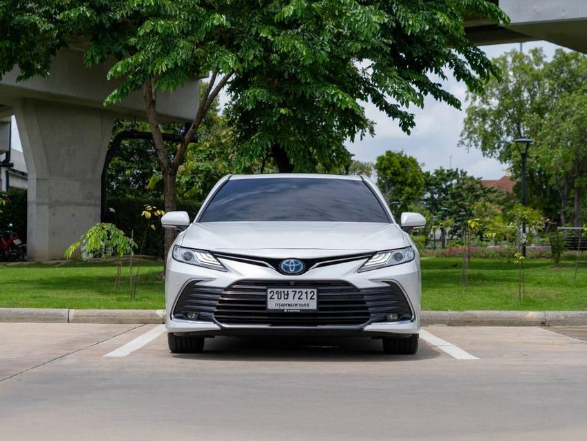 ขายToyota Camry 2.5Hev ปี22 2