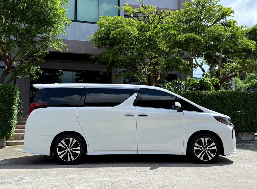 2023 TOYOTA ALPHARD SC PACKAGE รถมือเดียวออกรถปี 2023 แท้ รถวิ่งน้อย ประวัติศูนย์ครบ ไม่เคยมีอุบัติเหตุครับ