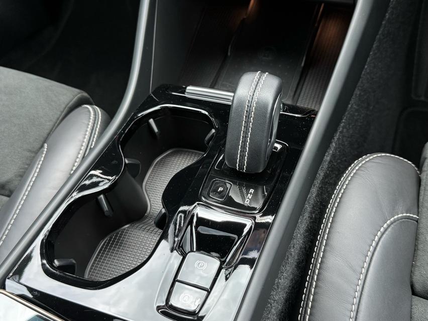 Volvo XC40 Recharge Plug-in Hybrid (ปี 2022) รูปที่ 17