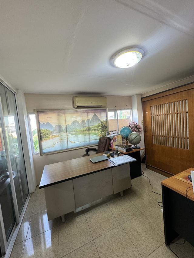 ขายด่วนอาคารพาณิชย์ วัชรพล 8