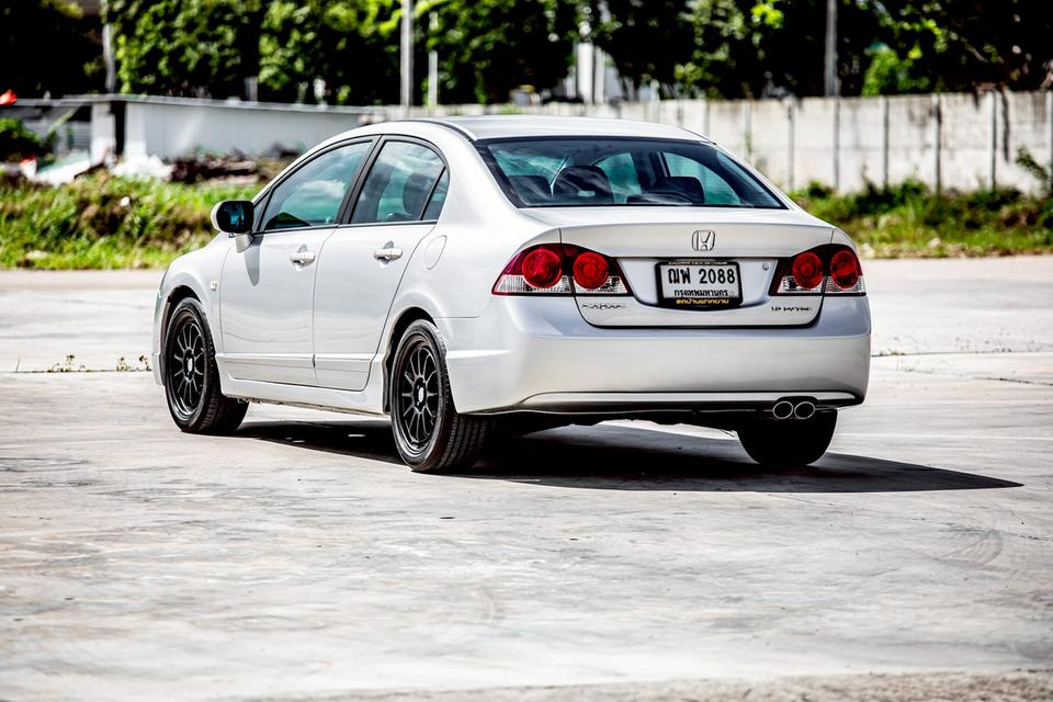 Honda Civic Fd 1.8E ปี 2009 สีเทา เกียร์ออโต้ 9
