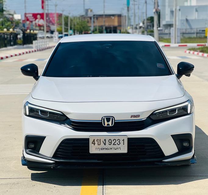 #HONDA NEW CIVIC FE 2.0 e:HEV RS ปี2023 สีขาวเกียร์ออโต้ เครื่องยนต์เบนซิน+ไฟฟ้า