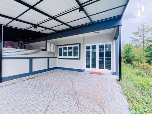 ขายทาวน์เฮ้าส์หลังมุม หมู่บ้านซื่อตรง โคซี่  บางบัวทอง ราคา 2.69 ล้านบาท (ฟรีโอน) 2