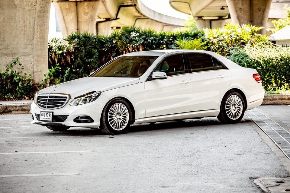 Benz E300 AMG  Bluetec ปี 2013 สีขาว มือเดียวป้ายแดง   7