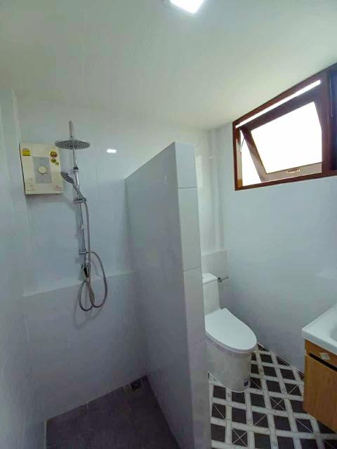 รพ.เกษมราษฎร์ 900 ม. Airbnbรัชดา 6นอน ม.เซ็นจอห์น 2.3 กม. ถ.ประชาชื่น25 MRTบางซื่อ ให้เช่าบ้าน 2 ชั้นหลังใหญ่ 7น้ำ 90 ตร 7