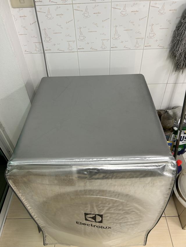 เครื่องซักผ้าฝาหน้า Electrolux 4