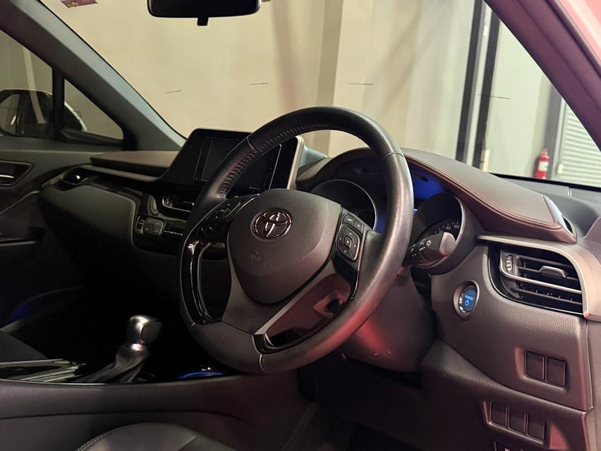 2019 TOYOTA CHR HV MID รถมือเดียว สภาพป้ายแดง รถวิ่งน้อยเพียง 58,000 กม รถไม่เคยมีอุบัติเหตุครับ 10