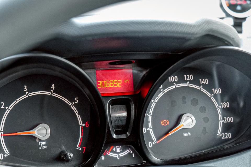 FORD FIESTA เครื่องยนต์ 1.4 ปี 2011 11