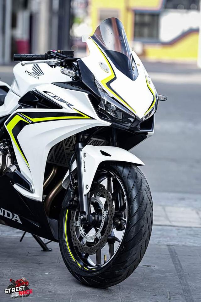 Honda CBR650 ขาว 1