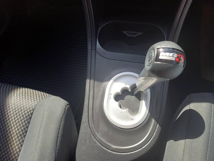 ปี2016 MG 3 BLUE SKY AUTO รอง TOP มือเดียว 10