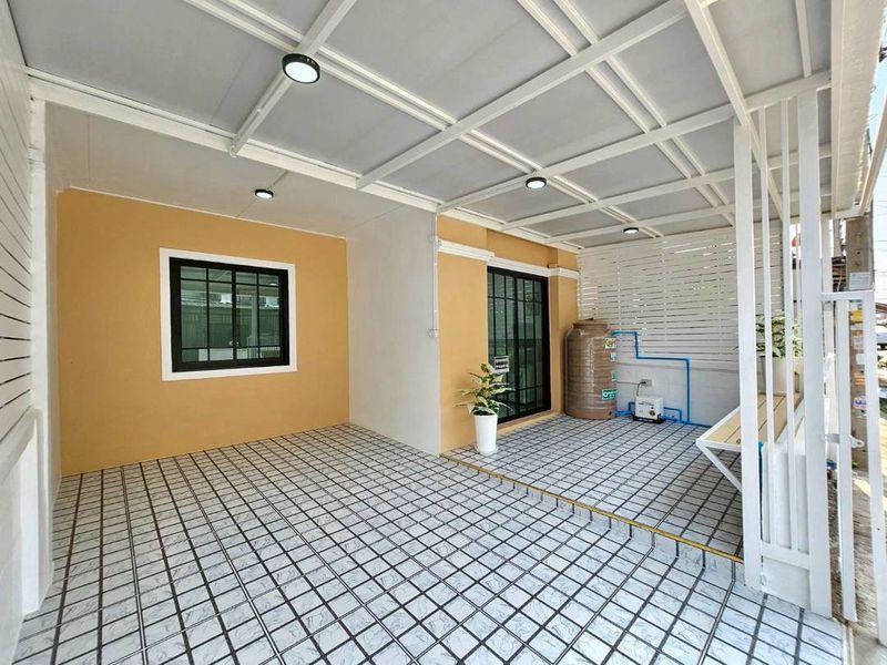 หมู่บ้านบัวทอง4  (คุณาภัทร) บางบัวทองทาวน์เฮ้าส์ 2 ชั้น ตกแต่งใหม่พร้อมอยู่บ้านสวย พร้อมเข้าอยู่ ฟรีเฟอร์นิเจอร์ 3
