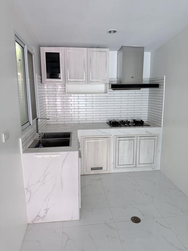 อาคารพาณิชย์ โฮมออฟฟิศ 3 ชั้น District รามอินทรา-จตุโชติ 4