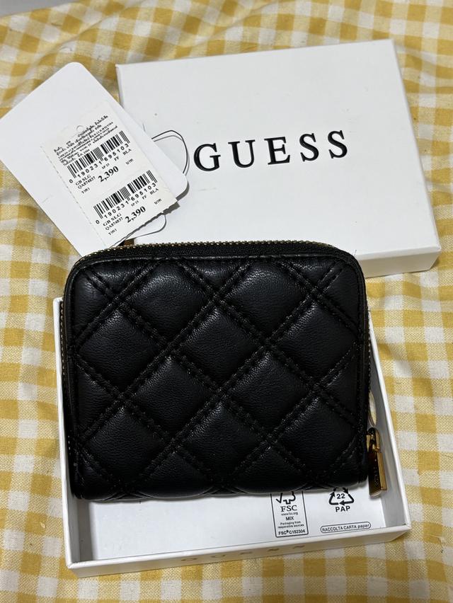 กระเป๋าเงินยี่ห้อguess 2