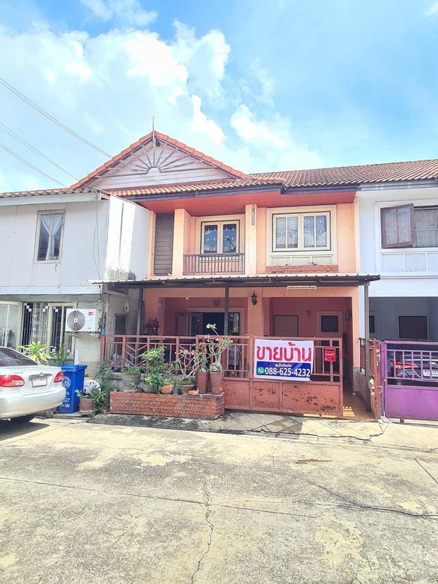 ทาวน์เฮ้าส์ 2 ชั้นหมู่บ้านพฤษา10ซอย34