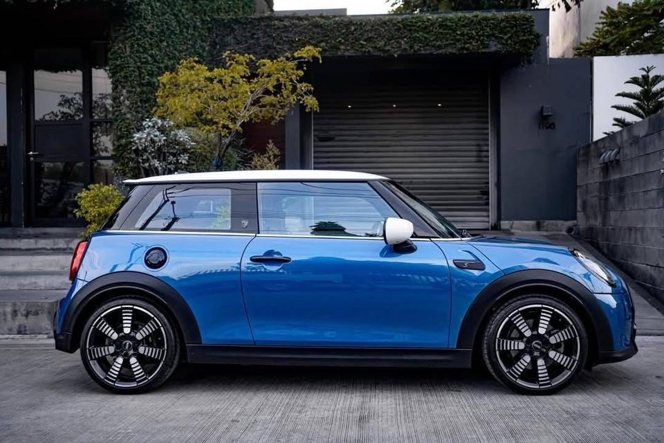 MINI Cooper S *Your Edition* (Final Edition for F56) ปี 22 รหัส PR20 5