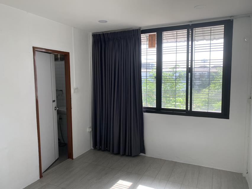 ทาวเฮ้าส์ 2 ชั้น สุขุมวิท 101 4