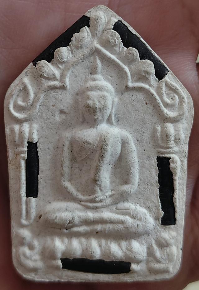 พระขุนแผนพรายกุมาร หลวงปู่ทิม เนิ้อขาวนวล ตระกรุด 21 ดอก