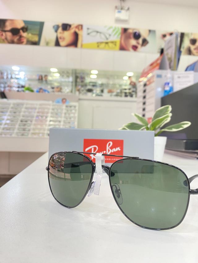 แว่นกันแดด Ray ban