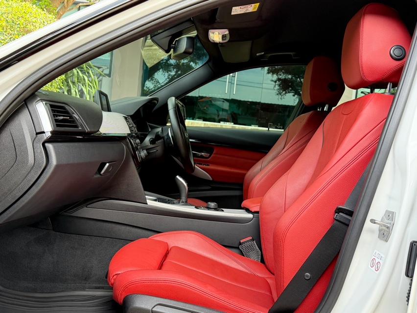 2019 BMW 320D MSPORT ( แท้ ) รถมือเดียวออกป้ายแดง รถวิ่งน้อย เข้าศูนย์ทุกระยะ รถไม่เคยมีอุบัติเหตุครับ 13