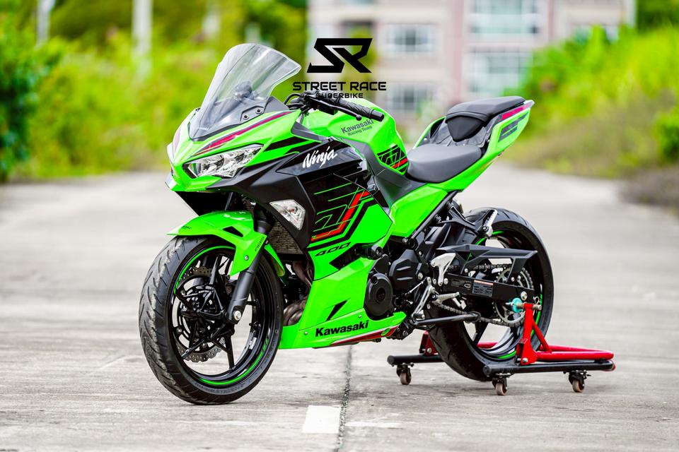 2024 Kawasaki Ninja 400 KRT ปี 2024 สีเขียวดำ 🏍️ สวย เดิมแท้ ไมล์น้อย พร้อมขี่! ✅ ไมล์เพียง 7,xxx กม. เท่านั้น จะออกมือ1 ดูคันนี้ก่อน!! 7