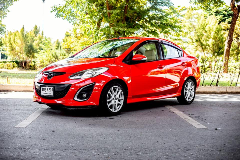 Mazda2 1.5 Spirit Sedan สีแดง ปี 2012
