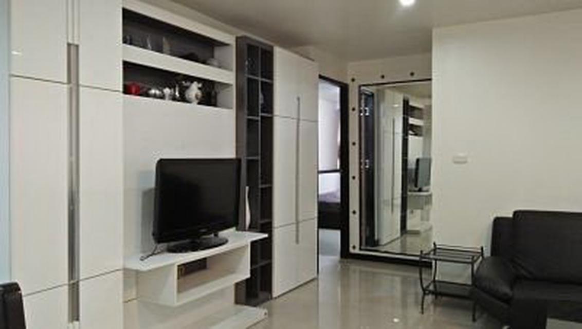 รูป RENT luxury Condominium  Sukhumvit 15 Ready To Move 4