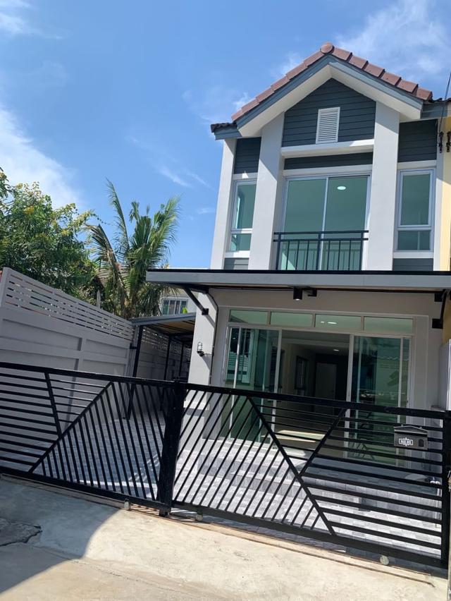 🌟🏡 ลดทันที 200,000 บาท!! ขายทาวน์เฮาส์ 2 ชั้น (หลังมุม) เนื้อที่ใหญ่ 34.3 ตร.ว. รีโนเวทใหม่ทั้งหลัง! 🏡🌟 4