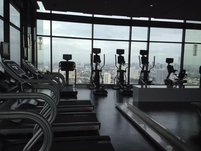 เช่าถูก 17,000 บาท ** 1 ห้องนอน ** รหัส 100011 ** Urbano Absolute Sathorn-Taksin ** ติดรถไฟฟ้า กรุงธน ** 088-398-3835 MR.BOAT 15