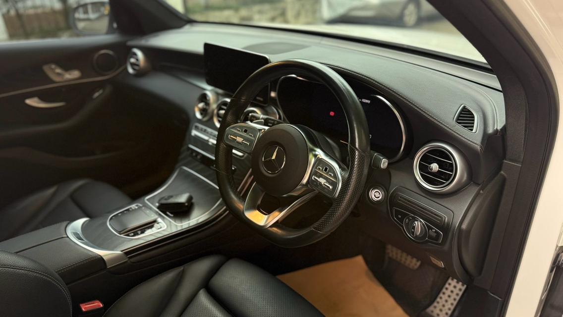 BENZ GLC220d AMG Dynamic ปี 2022 รถมือเดียว ดีเซลตัวท็อป AMG รถสวย ออปชันแน่น SUV หรู ขับดี ประหยัด ใช้งานได้ยาวๆ รูปที่ 15