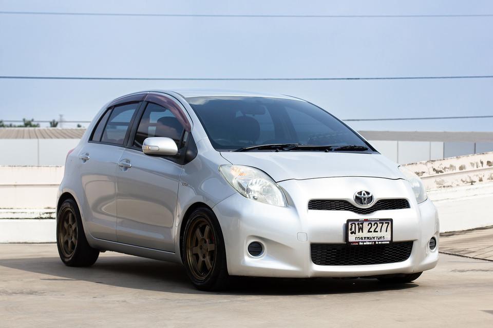 TOYOTA Yaris 1.5E Hatchback