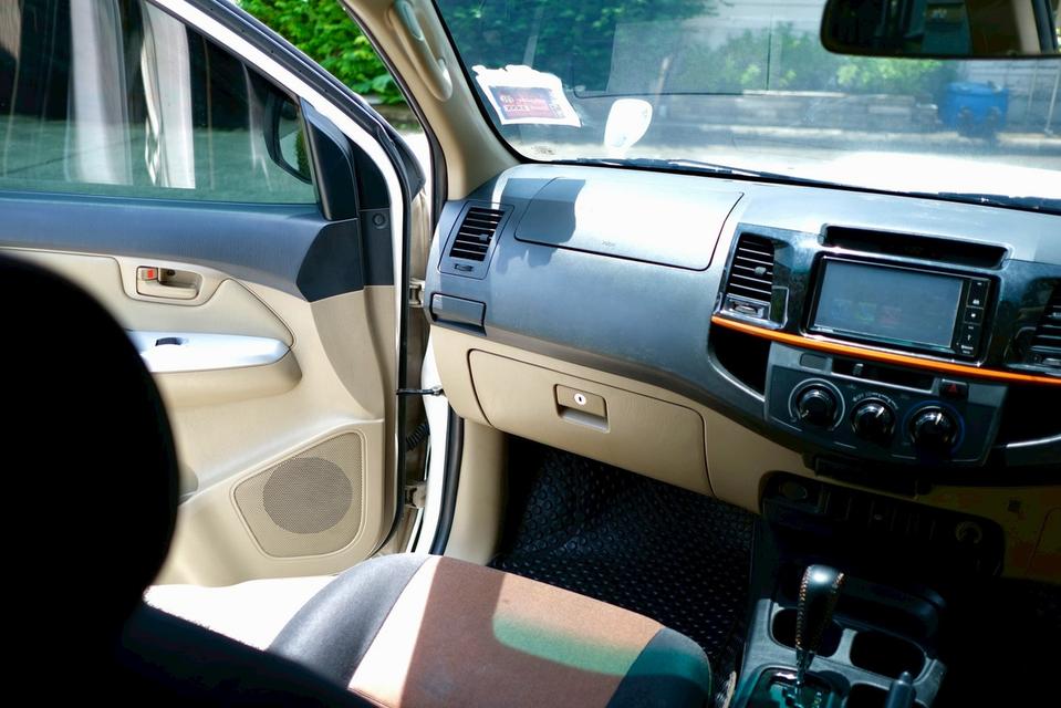  Toyota Hilux Vigo Champ Double Cab Prerunner 2.5E ABS TRD Sportivo รถสวย 14